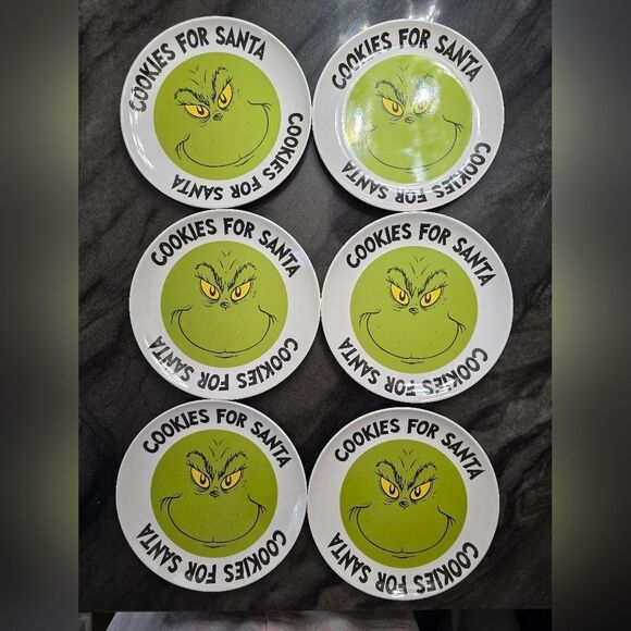 Lot of 6 Christmas Dr Seuss Grinch Plastic Serving Plates 